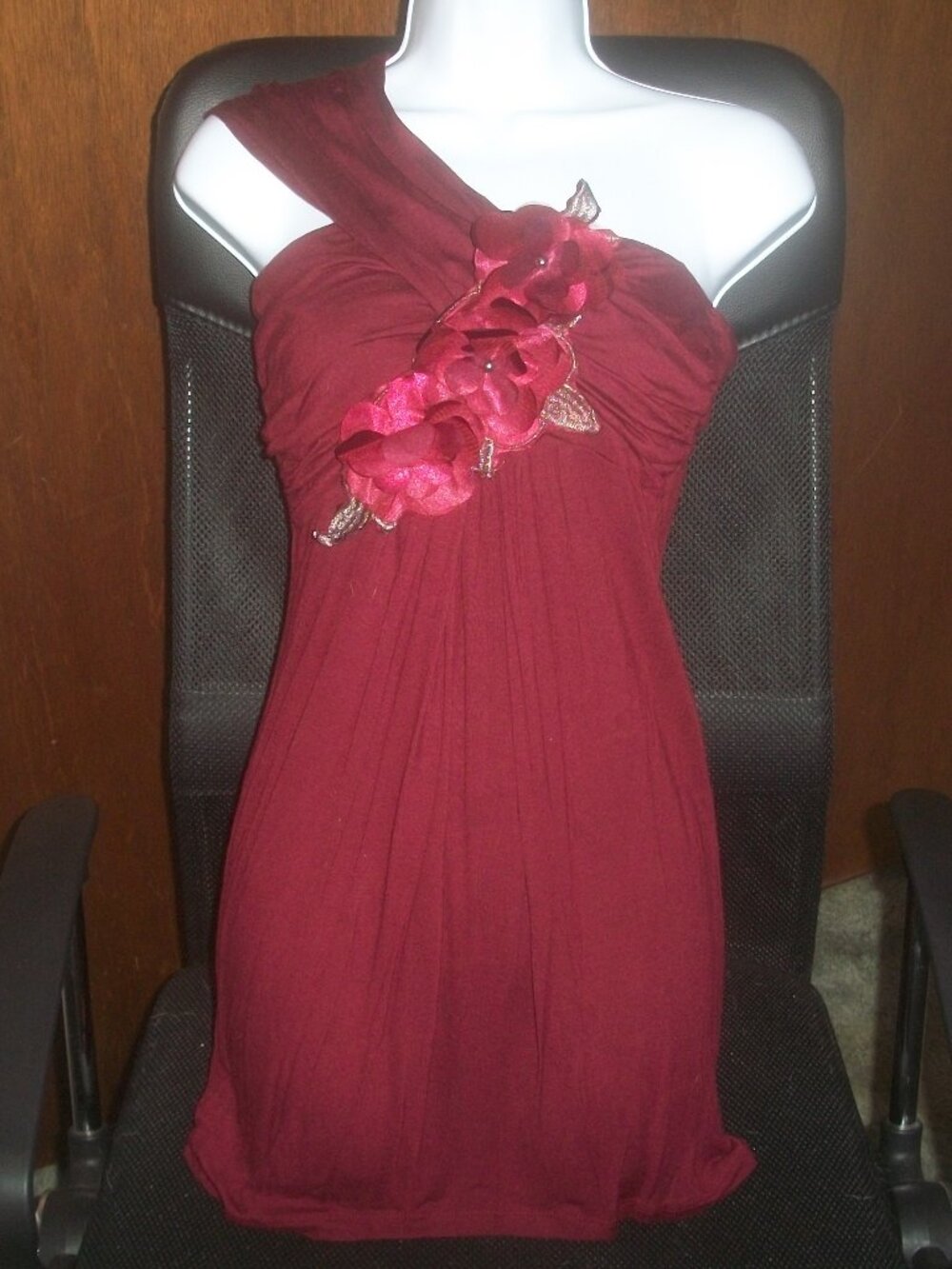 womens one shoulder top.florette bling.below hip length.MANDEE.size medium